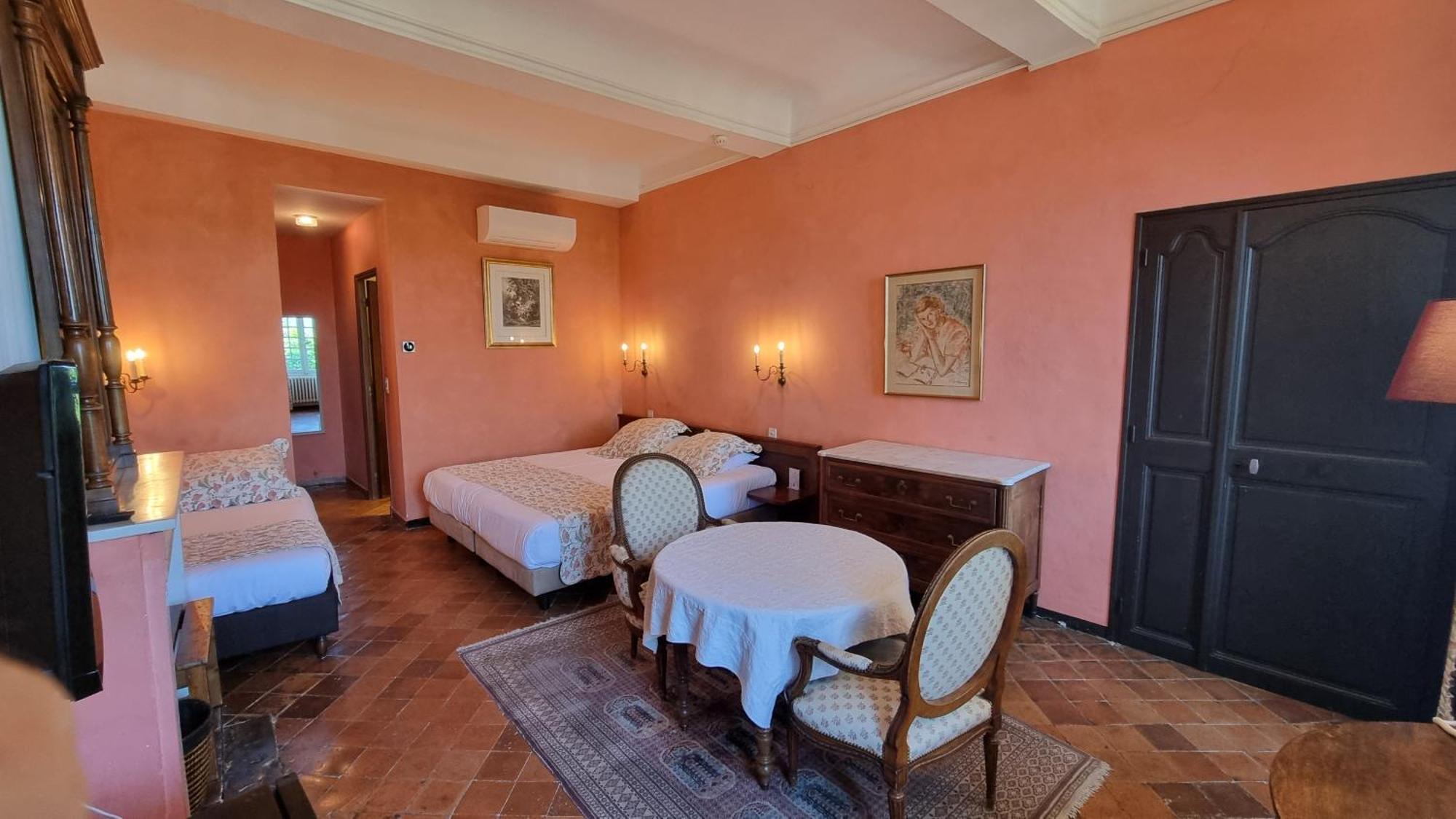 Hostellerie Le Beffroi Vaison-la-Romaine Exterior photo