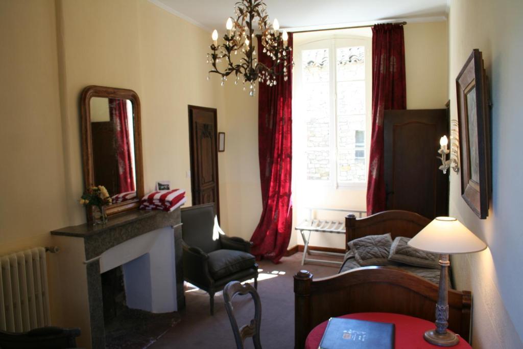 Hostellerie Le Beffroi Vaison-la-Romaine Room photo