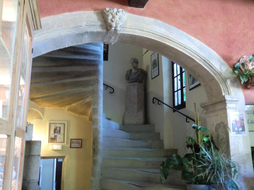 Hostellerie Le Beffroi Vaison-la-Romaine Exterior photo