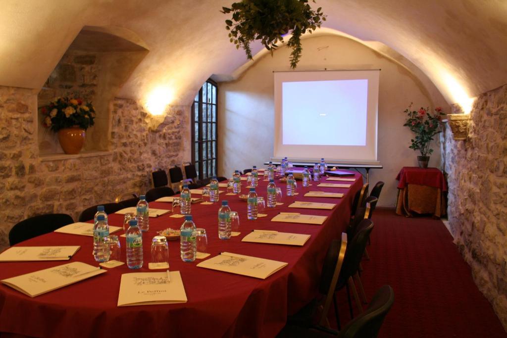 Hostellerie Le Beffroi Vaison-la-Romaine Exterior photo